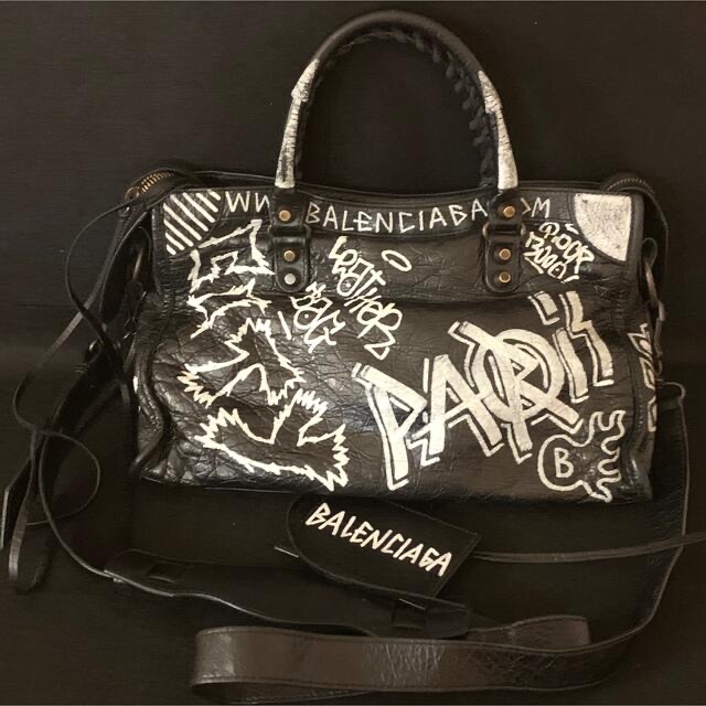 Balenciaga(バレンシアガ)のバレンシアガ　クラシック　シティ　グラフィティ　レア　限定　美品　斜めがけ可能 レディースのバッグ(ショルダーバッグ)の商品写真