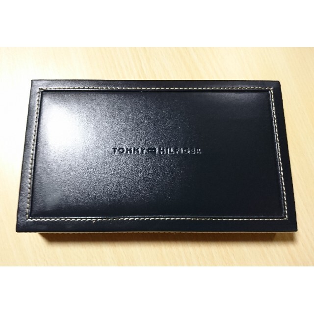 TOMMY HILFIGER(トミーヒルフィガー)のトミーフィルガー ラウンド長財布 未使用品(訳あり) ブラック メンズのファッション小物(長財布)の商品写真
