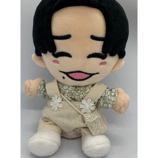 ジャニーズ(Johnny's)のちびぬい服　ブルー系花柄ブラウスとベージュサロペット　なにわ男子(アイドルグッズ)