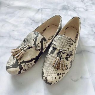 ザラ(ZARA)の【ZARA美品】パイソン　ビットローファー　パンプス　38(ローファー/革靴)