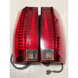 キャデラック(Cadillac)のエスカレード　テールランプ 左右セット 07y キャデラック　アメ車　LED(車外アクセサリ)