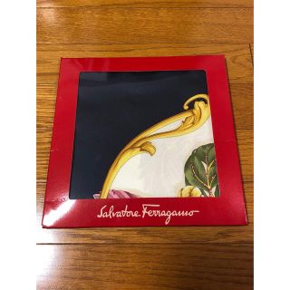 サルヴァトーレフェラガモ(Salvatore Ferragamo)のフェラガモ スカーフ 新品未使用(バンダナ/スカーフ)