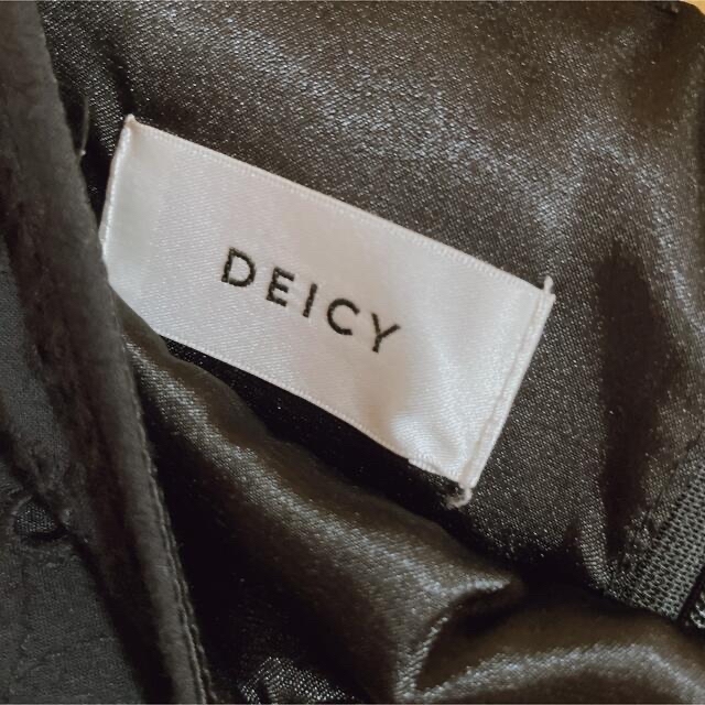 deicy me(デイシーミー)のDEICY me couture フロントフリルカットワークスカート ブラック レディースのスカート(ミニスカート)の商品写真