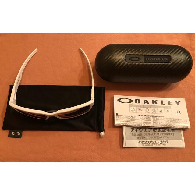 Oakley(オークリー)のオークリー　サングラス　ほぼ未使用 メンズのファッション小物(サングラス/メガネ)の商品写真