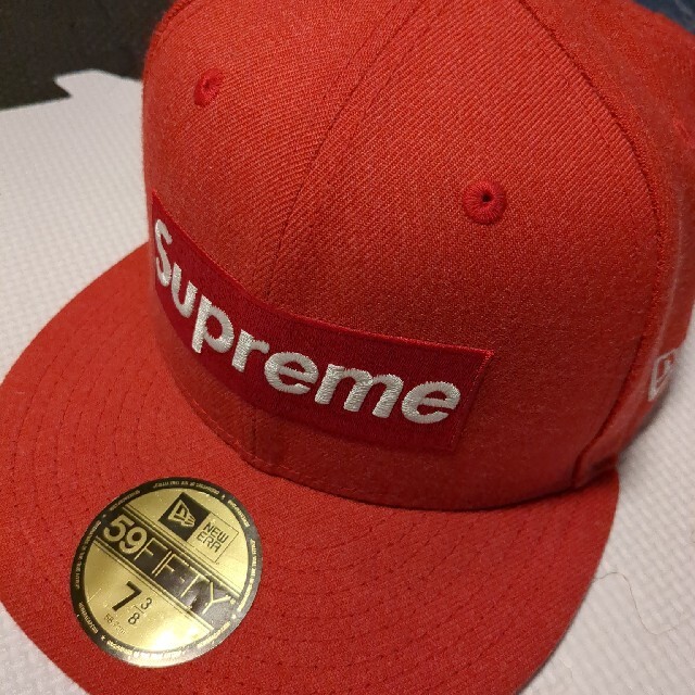 Supreme(シュプリーム)のsupremeキャップ7,3/8 メンズの帽子(キャップ)の商品写真