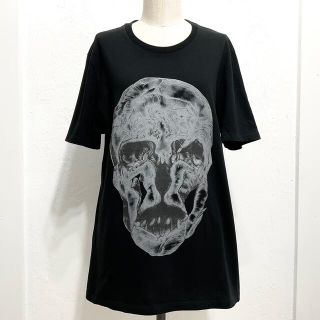 アレキサンダーマックイーン(Alexander McQueen)の【美品・ハイブランド】アレキサンダーマックイーン　トップス　スカル　ブラック(Tシャツ/カットソー(半袖/袖なし))