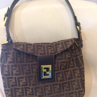 フェンディ(FENDI)のフェンディ！ショルダーバッグ！激安(ショルダーバッグ)