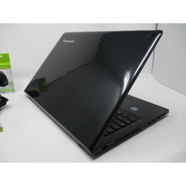 Lenovo(レノボ)のLenovoノートパソコン300-15IAR corei5 SSD128GB スマホ/家電/カメラのPC/タブレット(ノートPC)の商品写真