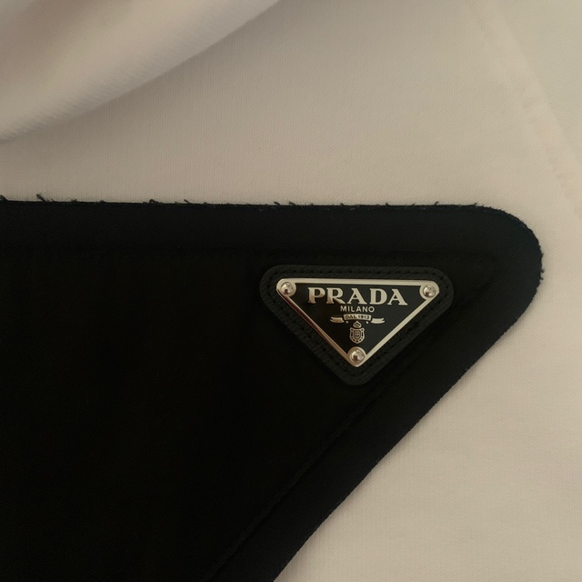 PRADA(プラダ)の日本在庫数点のみ PRADA RAF SIMONS フーディー メンズのトップス(パーカー)の商品写真