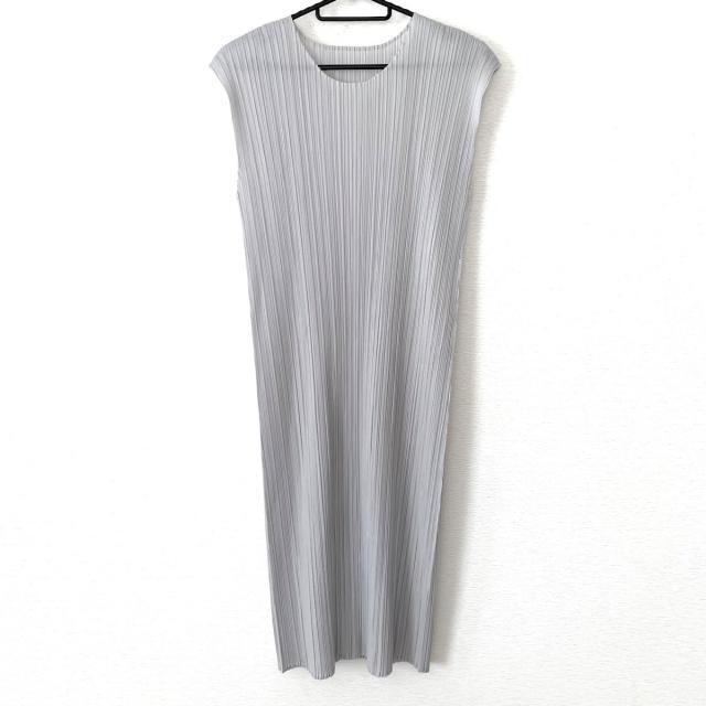 PLEATS PLEASE ISSEY MIYAKE(プリーツプリーズイッセイミヤケ)のプリーツプリーズ ワンピース サイズ3 L - レディースのワンピース(その他)の商品写真