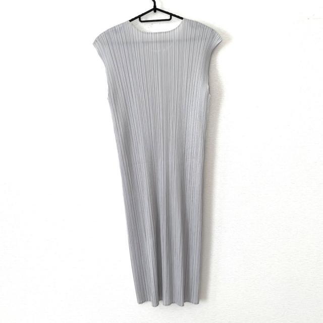 PLEATS PLEASE ISSEY MIYAKE(プリーツプリーズイッセイミヤケ)のプリーツプリーズ ワンピース サイズ3 L - レディースのワンピース(その他)の商品写真