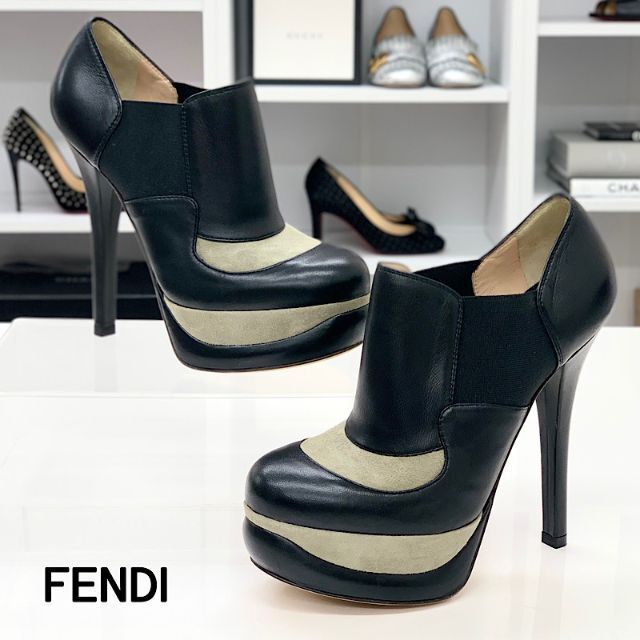 FENDI(フェンディ)の3961 フェンディ レザー スウェード サイドゴア ブーティ ブラック レディースの靴/シューズ(ブーティ)の商品写真