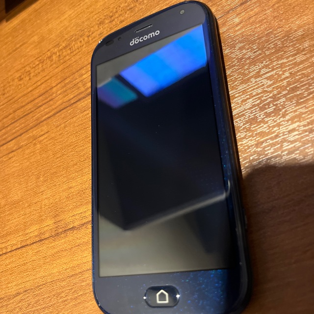 スマートフォン本体 らくらくスマートフォン F-42A ネイビー 中古品 スマートフォン本体 らくらくスマートフォン F-42A ネイビー 中古品