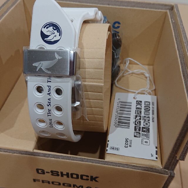 G-SHOCK(ジーショック)の新品 プライスタグフィルム付 イルクジ2021  GWF-A1000K-2AJR メンズの時計(腕時計(アナログ))の商品写真