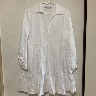 ザラ(ZARA)の【ホワイトワンピース】ZARA(ひざ丈ワンピース)