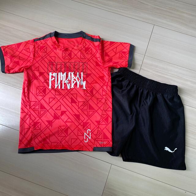 PUMA(プーマ)のPUMA プーマ　サッカー　練習着　上下セット　サイズ120-130 スポーツ/アウトドアのサッカー/フットサル(ウェア)の商品写真