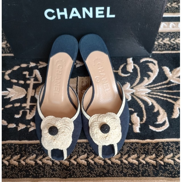 CHANEL(シャネル)のシャネル　ミュール　美品 レディースの靴/シューズ(ミュール)の商品写真