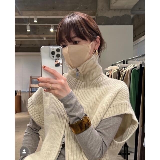 ベスト/ジレ早い者勝ち(⁎˃ᴗ˂⁎)クラネ❤️ZIP COLLAR KNIT VEST