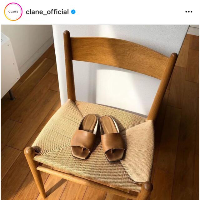 CLANE(クラネ)のCLANE SUQARE FLAT SANDAL ベージュ 37 レディースの靴/シューズ(サンダル)の商品写真