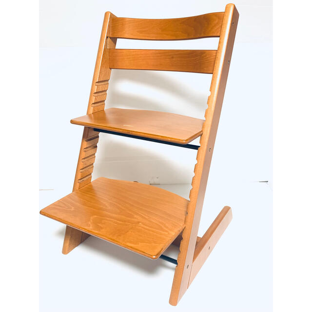 Stokke(ストッケ)のちなみ　様【人気絶版色】（473）ストッケ トリップトラップ チェリー色 キッズ/ベビー/マタニティの寝具/家具(その他)の商品写真