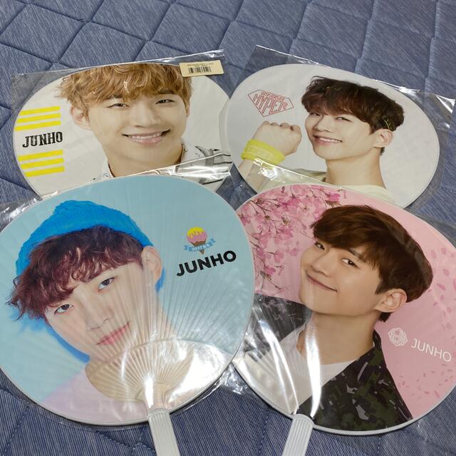 2PM JUNHO ジュノ うちわ 4点セット エンタメ/ホビーのタレントグッズ(アイドルグッズ)の商品写真