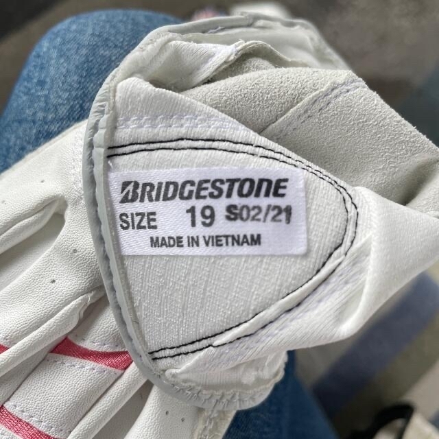 BRIDGESTONE(ブリヂストン)のゴルフ グローブ 右手用 スポーツ/アウトドアのゴルフ(ウエア)の商品写真