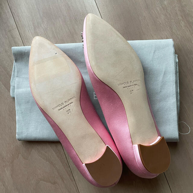 MANOLO BLAHNIK(マノロブラニク)のマノロブラニク　ハンギシ　フラット　パンプス　未使用　37 レディースの靴/シューズ(ハイヒール/パンプス)の商品写真