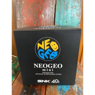 エスエヌケイ(SNK)のSNK NEOGEO mini (ネオジオミニ) + PAD mini(家庭用ゲーム機本体)