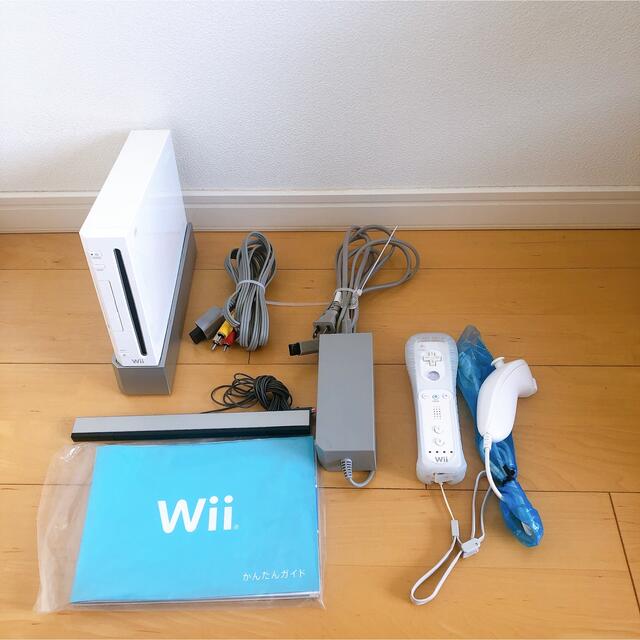 Wii(ウィー)のwii 本体 エンタメ/ホビーのゲームソフト/ゲーム機本体(家庭用ゲーム機本体)の商品写真