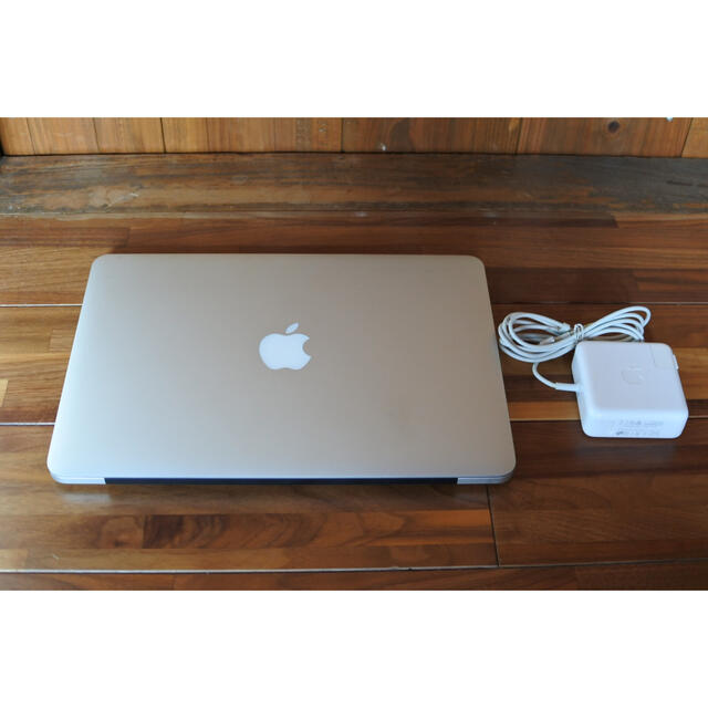 Macbook pro 15インチ i7 2014 256GBメモリ付き