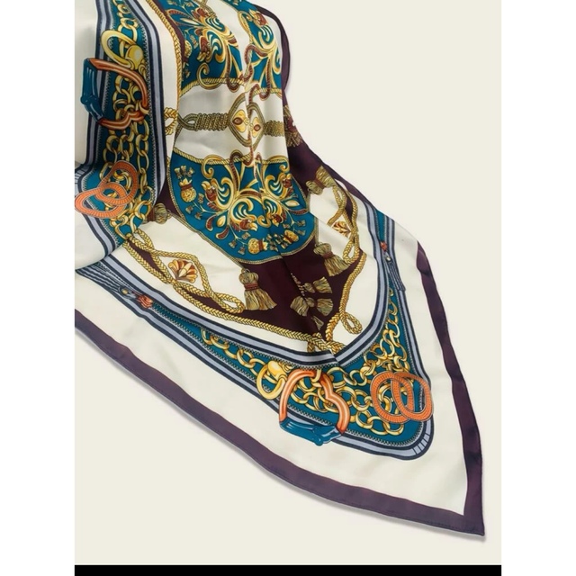 [新品未使用]スカーフ　大判　チェーン レディースのファッション小物(バンダナ/スカーフ)の商品写真