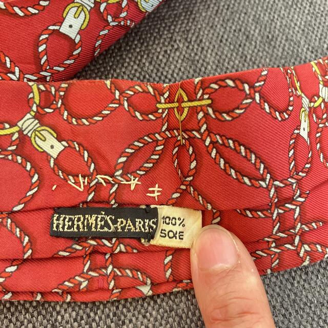 Hermes(エルメス)の最終値下　エルメス　マルジェラ期　ヴィンテージ　アスコットタイ　レッド　鑑定済み レディースのファッション小物(バンダナ/スカーフ)の商品写真