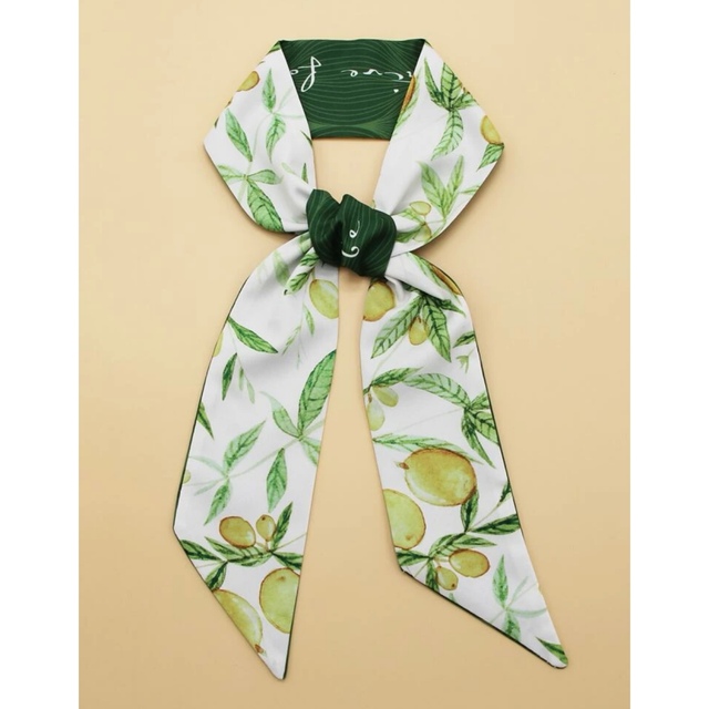 [新品未使用] スカーフ　リボン　ボタニカル　フルーツ レディースのファッション小物(バンダナ/スカーフ)の商品写真