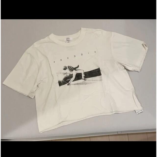 Ameri VINTAGE(アメリヴィンテージ)のAmeri vintage FREDDIE MERCURY TEE オフホワイト レディースのトップス(Tシャツ(半袖/袖なし))の商品写真