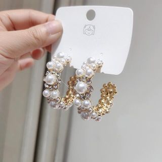 大ぶりリングピアス♡ ゴージャス　パールピアス(ピアス)