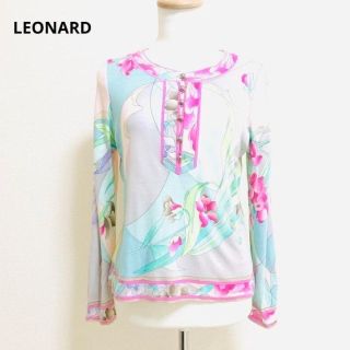 レオナール(LEONARD)のレオナール　LEONARD  トップス　大きいサイズLL 花柄　カットソー(シャツ/ブラウス(長袖/七分))