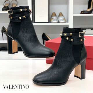 ヴァレンティノ(VALENTINO)の3762 未使用 ヴァレンティノ レザー ロックスタッズ ショートブーツ(ブーツ)