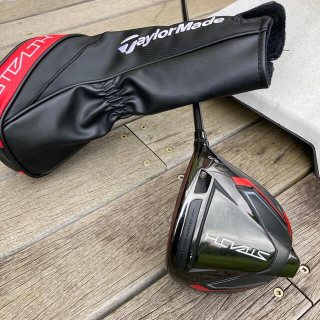 TaylorMade(テーラーメイド)のテーラーメイドステルスドライバー日本仕様、ヘッドカバー、レンジ付き チケットのスポーツ(ゴルフ)の商品写真