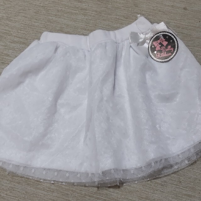 Dolly Ribbon 120センチ　シフォン白スカート　新品 キッズ/ベビー/マタニティのキッズ服女の子用(90cm~)(スカート)の商品写真