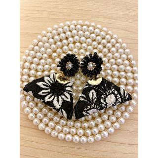 インド刺繍リボン　ピアス(ピアス)