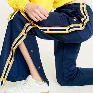 フィラ(FILA)のUrban outfitters FILA パンツ　横開き(スラックス)