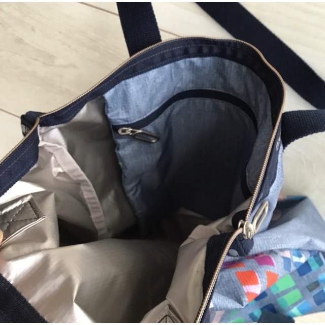 LeSportsac(レスポートサック)のレスポートサック ショルダーバッグ 軽量レスポナイロン 美品 レディースのバッグ(トートバッグ)の商品写真