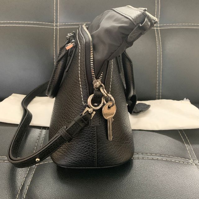 ハンドルの Maison ブラック ミニ バッグの通販 by Conness's shop ハンドルの Maison ブラック ミニ バッグの通販 by Conness's shop
