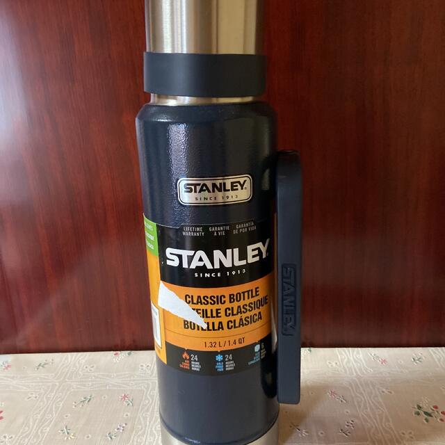 Stanley(スタンレー)のスタンレー 真空ボトル 1.32L chiko様専用 キッズ/ベビー/マタニティの授乳/お食事用品(水筒)の商品写真