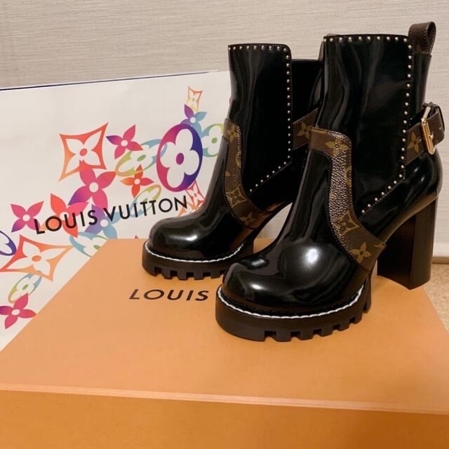 LOUIS VUITTON - LOUIS VUITTON ヴィトン ショートブーツの通販 by じ 