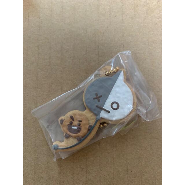 bt21   クッキーチャームコット　shooky    バン エンタメ/ホビーのおもちゃ/ぬいぐるみ(キャラクターグッズ)の商品写真