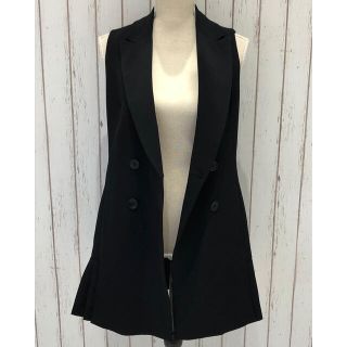 ザラ(ZARA)のZARA ジレ　新品　未着用品(ベスト/ジレ)