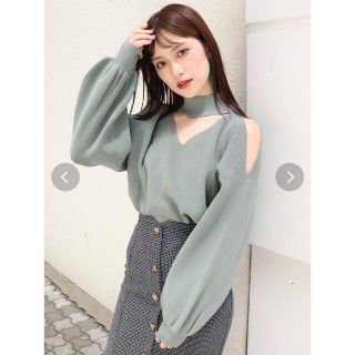 ムルーア(MURUA)の【可愛く着痩せ♡絶妙ふわり袖】MURUA ムルーア　チョーカーニット　カーキ(ニット/セーター)