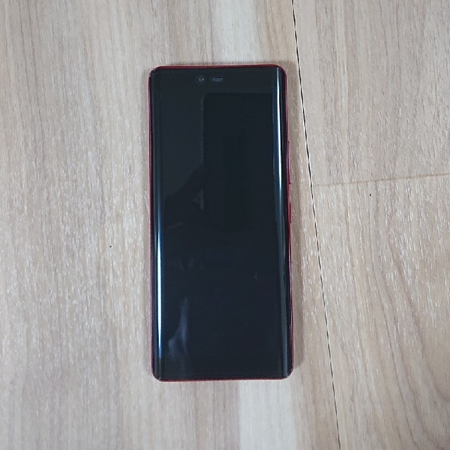 Rakuten(ラクテン)のRakuten Hand P710 Red スマホ/家電/カメラのスマートフォン/携帯電話(スマートフォン本体)の商品写真