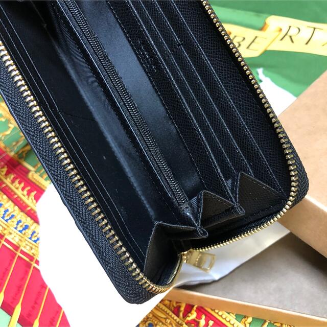 COACH(コーチ)のアーク様専用　COACH 長財布　　シグネチャー　型押し　ブラック　黒 レディースのファッション小物(財布)の商品写真